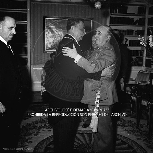 Visita de Iskander Mirza