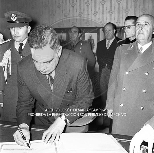 Visita de Iskander Mirza