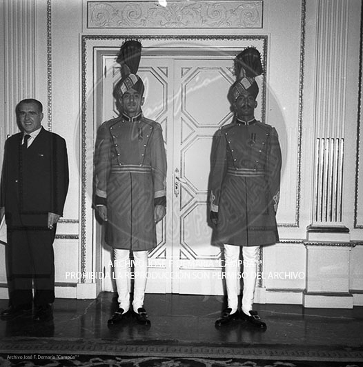 Visita de Iskander Mirza