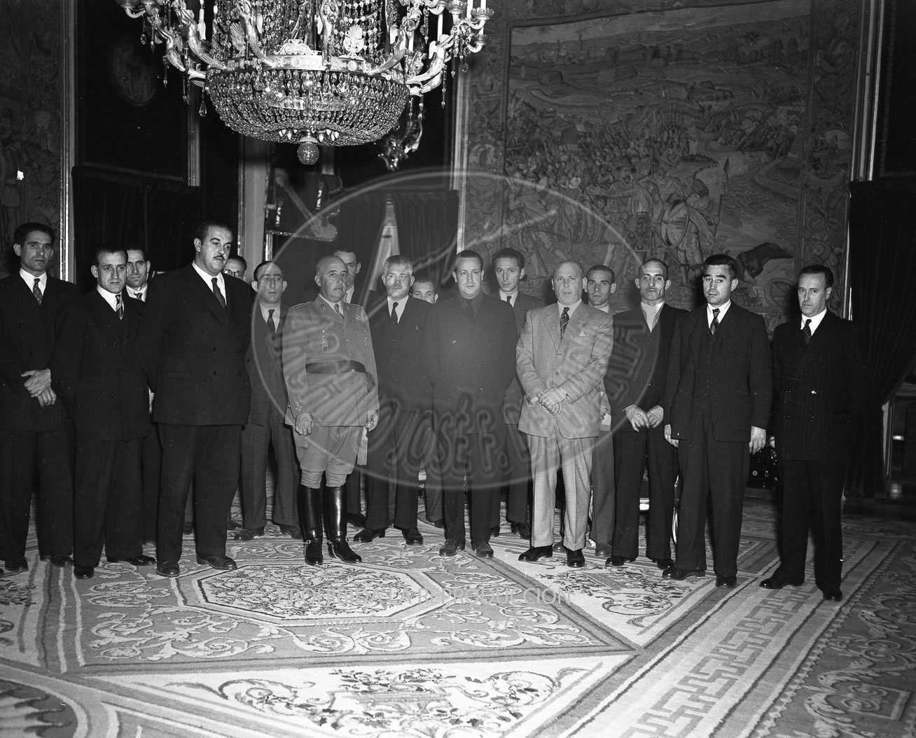 Franco recibe en audiencia a los mineros asturianos