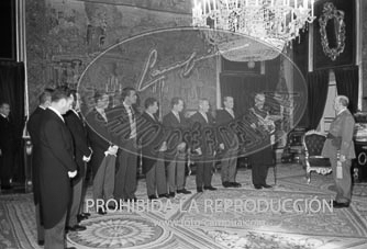 Franco recibe en audiencia a una Comisión de la Junta Directiva del Club Náutico de Madrid