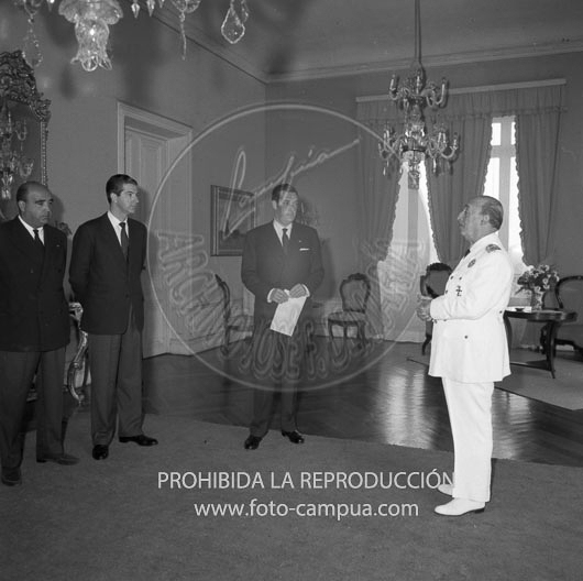 Franco recibe en San Sebastián a la Directiva del Club Náutico