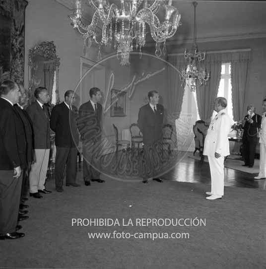 Franco recibe en San Sebastián a la Directiva del Club Náutico