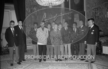 Franco recibe en audiencia a la directiva del Club Náutico de Masnou