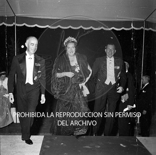 Presentación en sociedad de la Infanta Pilar de Borbón y Borbón