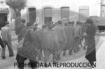 San Vicente de la Barquera destruido, avance hacia Asturias