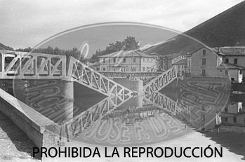 San Vicente de la Barquera destruido, avance hacia Asturias