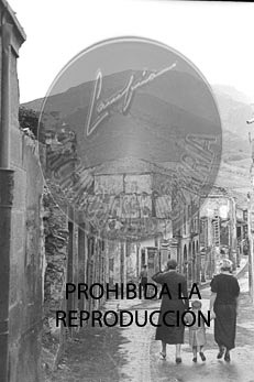 San Vicente de la Barquera destruido, avance hacia Asturias