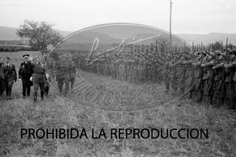 Condecoracion  a la Unidad Italiana Flechas Negras en Mérida