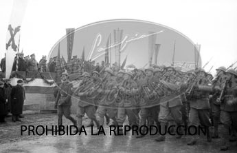 Condecoracion  a la Unidad Italiana Flechas Negras en Mérida