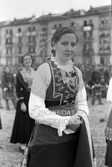 Imposición de la Cruz Laureada de San Fernando a Navarra