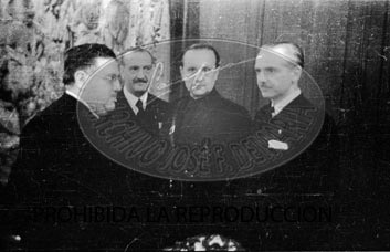 Reunion del primer gobierno de Franco