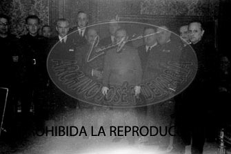 Reunion del primer gobierno de Franco