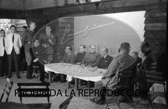 Exposicion de armas cogidas al enemigo