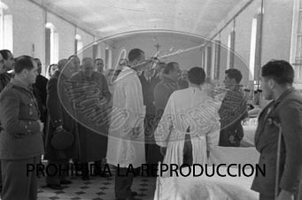 Franco visita el hospital de Burgos