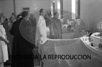 Franco visita el hospital de Burgos