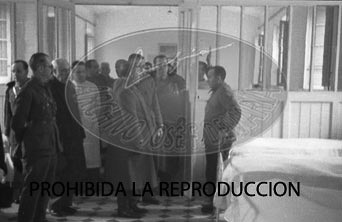 Franco visita el hospital de Burgos