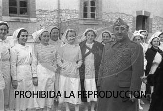 Franco visita el hospital de Burgos