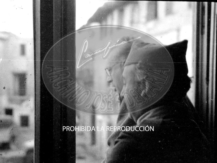 Franco con Yague entra en el recien conquistado Belchite