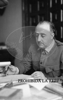 Franco en el centro de operaciones