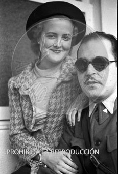 El teniente Ojinaga recibe el titulo de Ingeniero