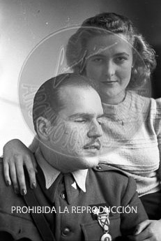 El teniente Ojinaga recibe el titulo de Ingeniero