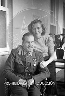 El teniente Ojinaga recibe el titulo de Ingeniero