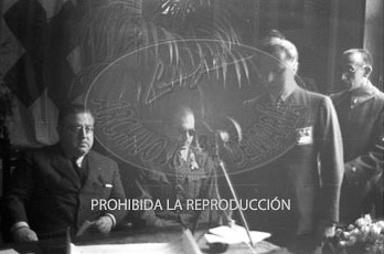 El teniente Ojinaga recibe el titulo de Ingeniero