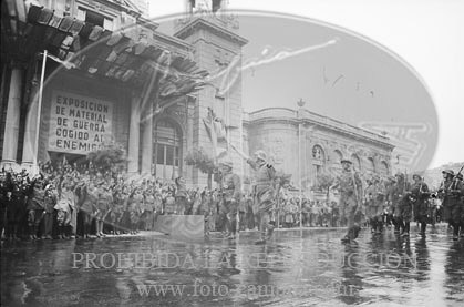 Exposiciión de material de guerra