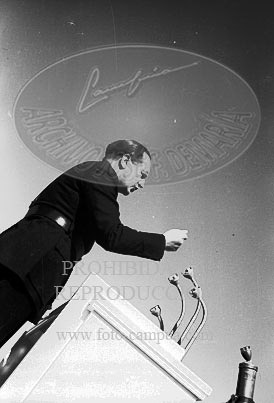 Concentracion de la Falange y de la OJE en Sevilla, 1938. Queipo de Llano, Fernandez Cuesta