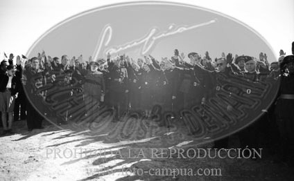 Concentracion de la Falange y de la OJE en Sevilla, 1938. Campamento 29 de Octubre