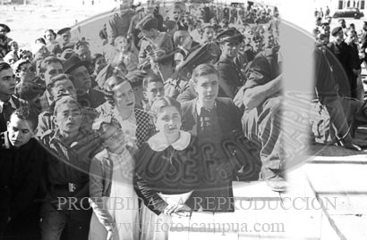 Concentracion de la Falange y de la OJE en Sevilla, 1938. Campamento 29 de Octubre