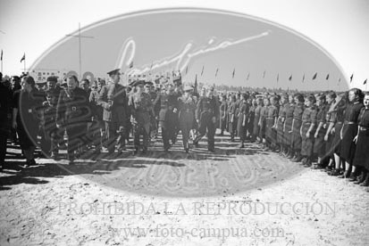 Concentracion de la Falange y de la OJE en Sevilla, 1938. Campamento 29 de Octubre