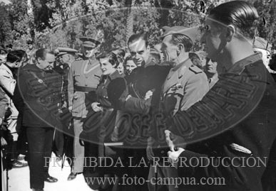 Concentracion de la Falange y de la OJE en Sevilla, 1938. Campamento 29 de Octubre