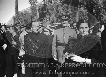 Concentracion de la Falange y de la OJE en Sevilla, 1938. Campamento 29 de Octubre