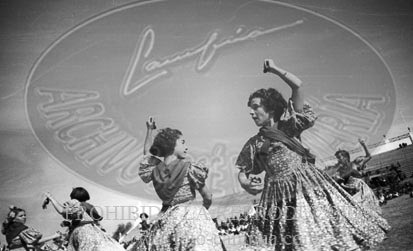 Reunion en Sevilla seccion femenina y periodistas