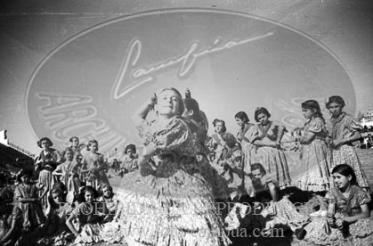 Reunion en Sevilla seccion femenina y periodistas