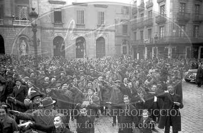 Toma de Barcelona. Los Nacionales en el Palacio San Jorge. Imagenes del puerto