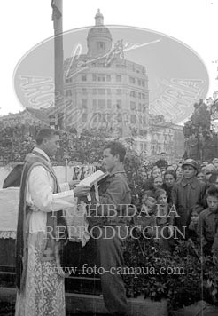 Toma de Barcelona por el Ejército Nacional, Misa de accion de gracias en la Plaza de Cataluña