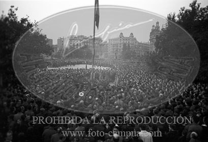 Toma de Barcelona por el Ejército Nacional, Misa de accion de gracias en la Plaza de Cataluña