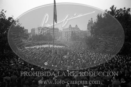 Toma de Barcelona por el Ejército Nacional, Misa de accion de gracias en la Plaza de Cataluña