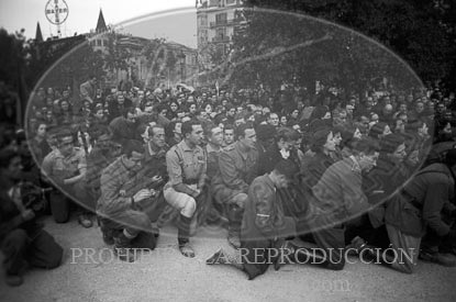 Toma de Barcelona por el Ejército Nacional, Misa de accion de gracias en la Plaza de Cataluña