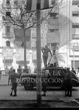 Desfile en Barcelona tras la toma de la ciudad