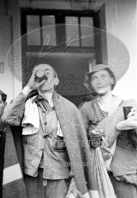 Milicianos y refugiados en Perpignan