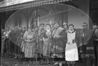 Milicianos y refugiados en Perpignan