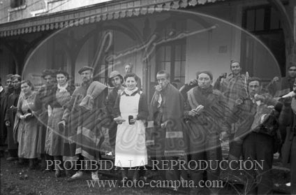 Milicianos y refugiados en Perpignan