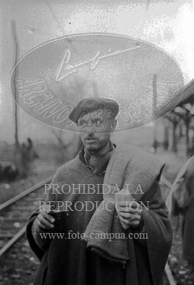 Milicianos y refugiados en Perpignan