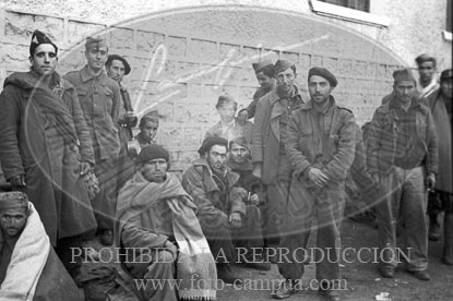 Milicianos y refugiados en Perpignan