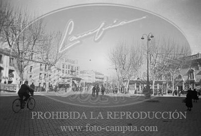 Milicianos y refugiados en Perpignan