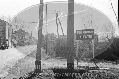 Milicianos y refugiados en Perpignan